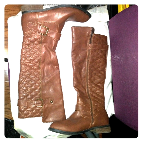 Boots - Picture 1 of 2